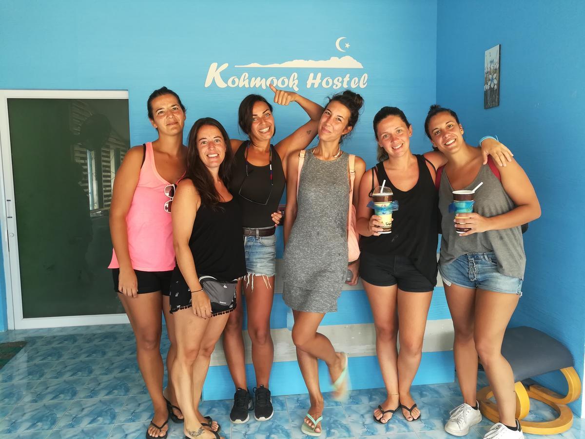Koh Mook Hostel Exterior photo