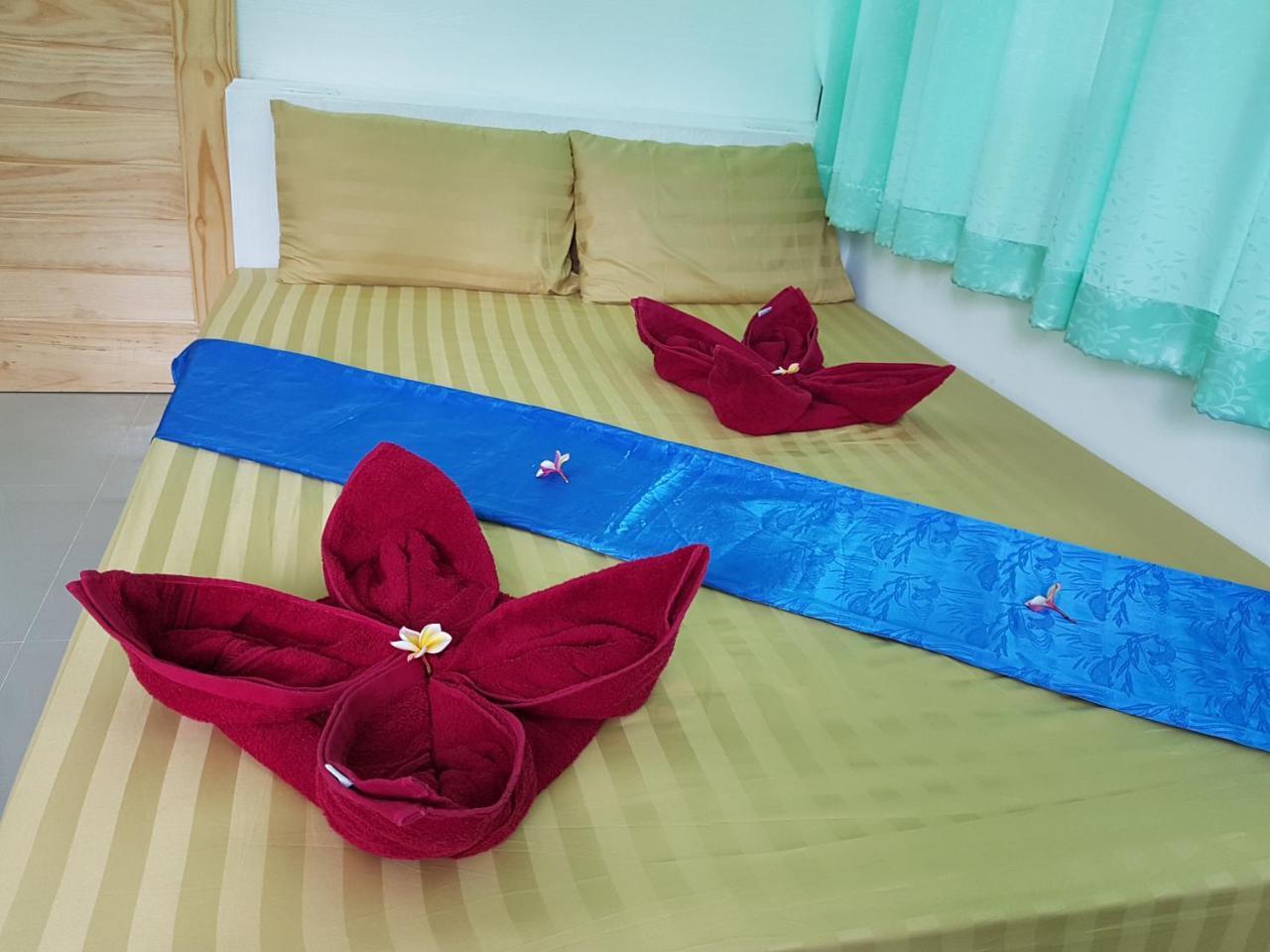 Koh Mook Hostel Room photo